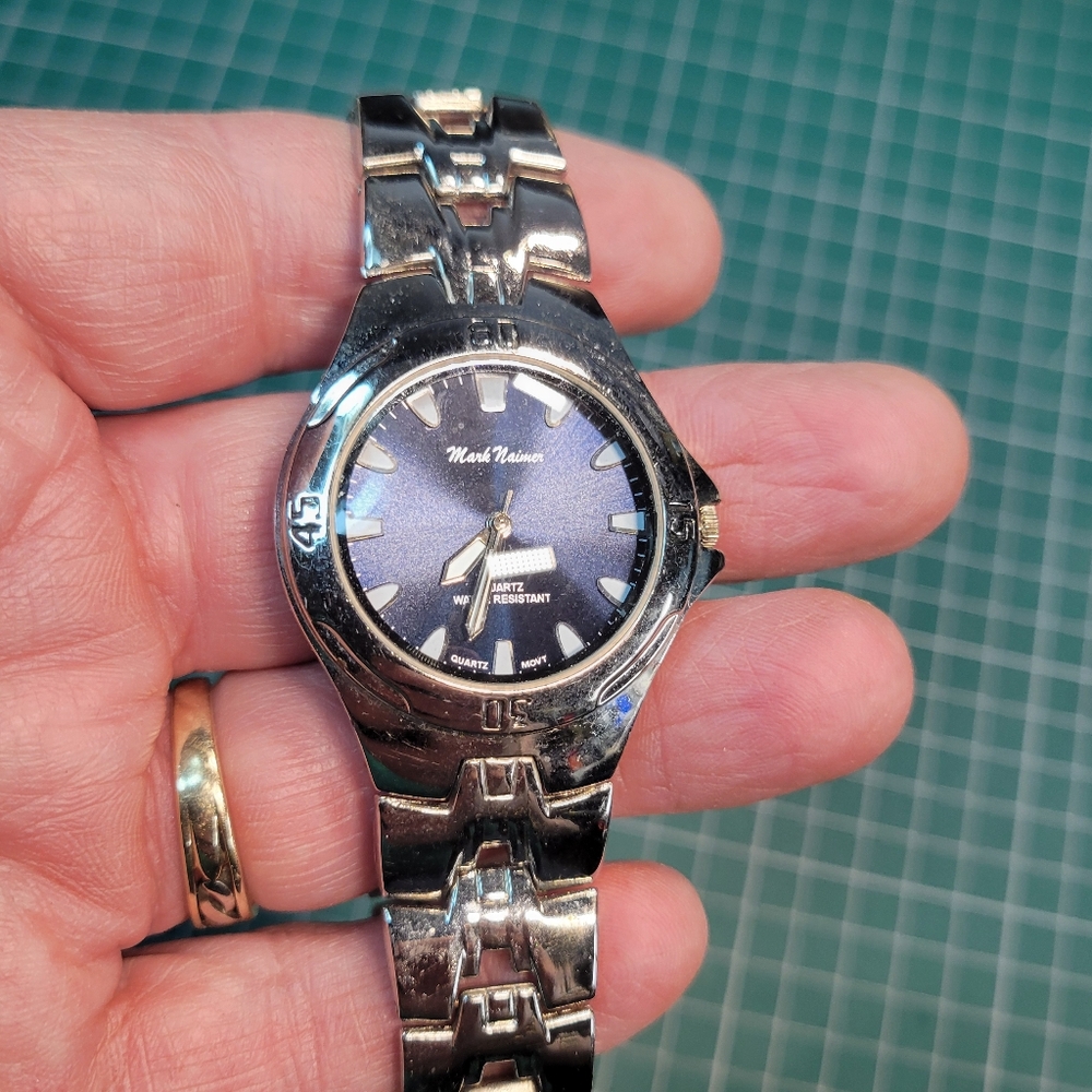 Men's Mark Naimer blue dialed wristwatch in great condition.